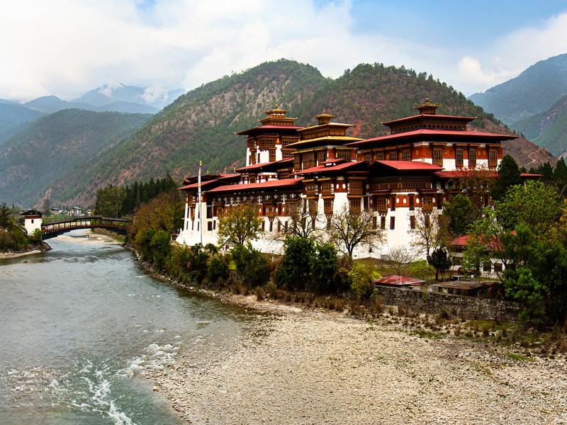 Punakha Dzong over the river