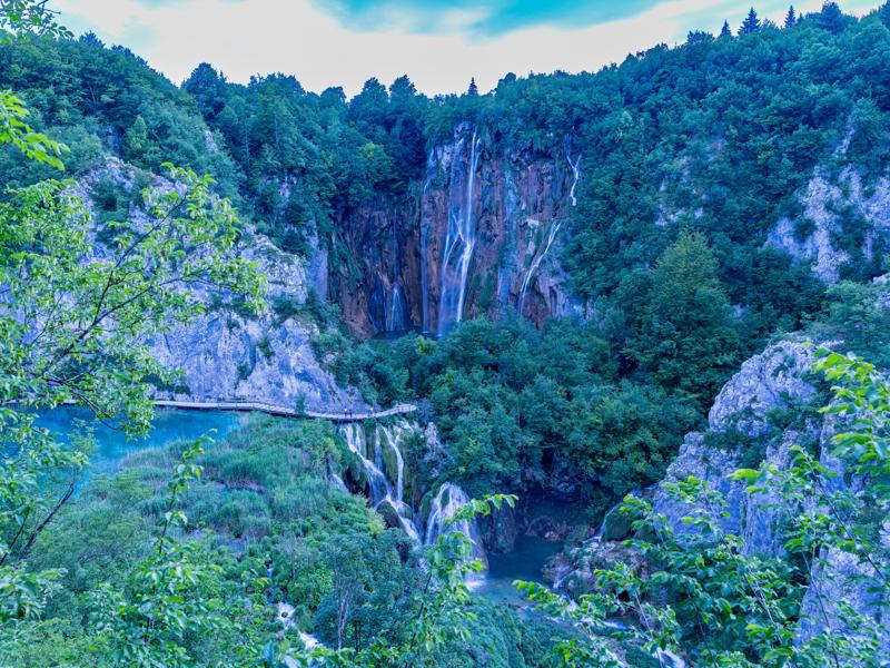 Viewpoint overlooking many waterfalls