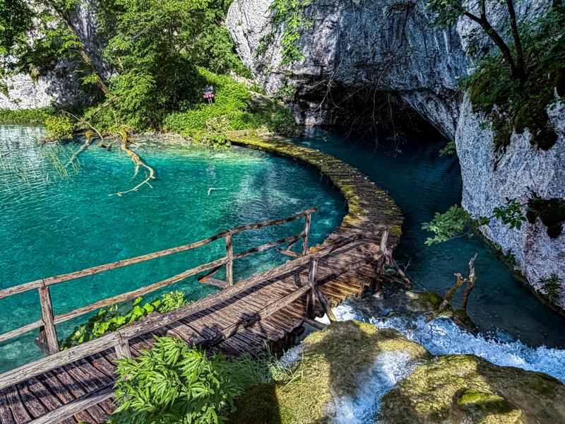 Old wooden walkway not in use