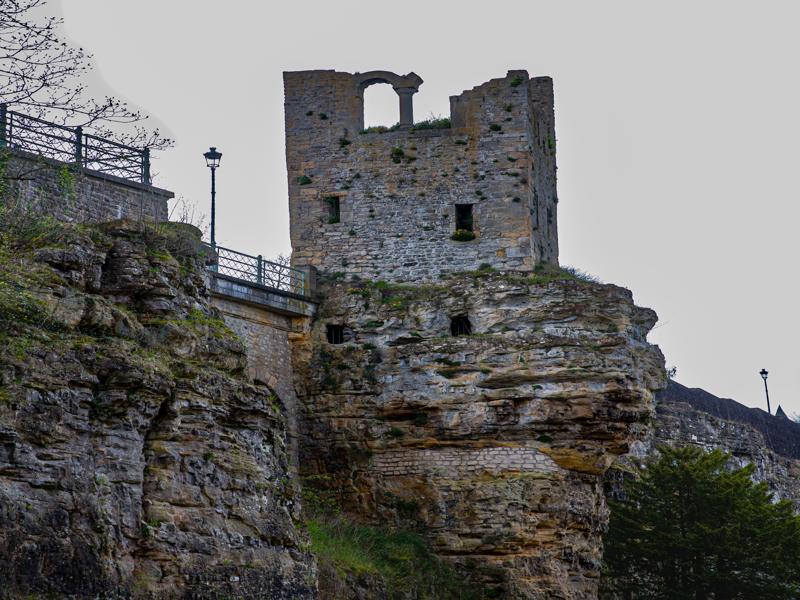 Casement walls