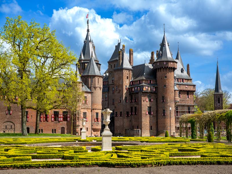 Castle de Haar was massive