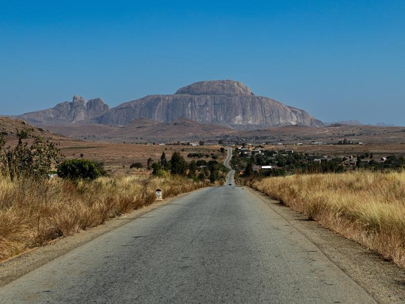 There were very few cars on this stretch of road so we pulled over for a few pictures