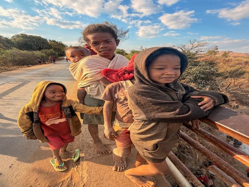 Kids near the gold mining