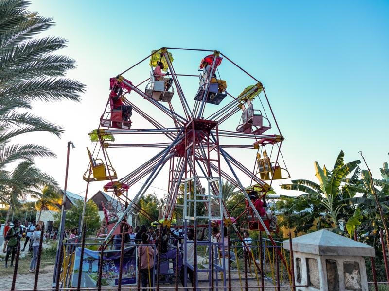 A man powered ferris wheel