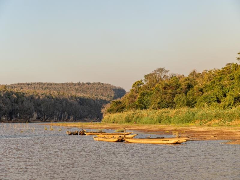 Our car got repaired and they made it!  The next morning we returned to the river.