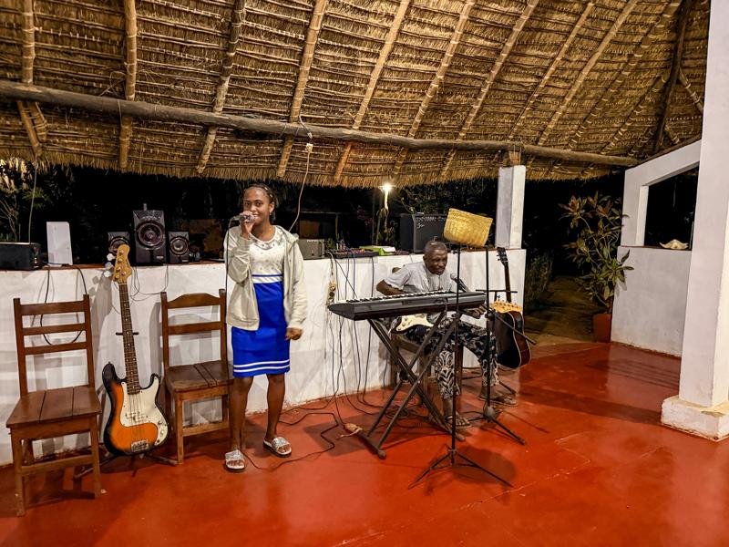 They had live music every night too