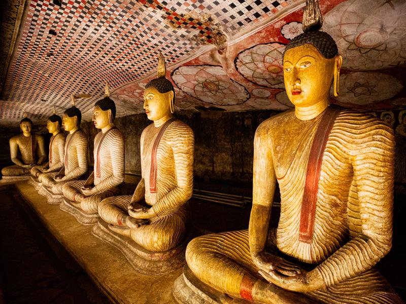 Inside the temples there were a lot of buddhas