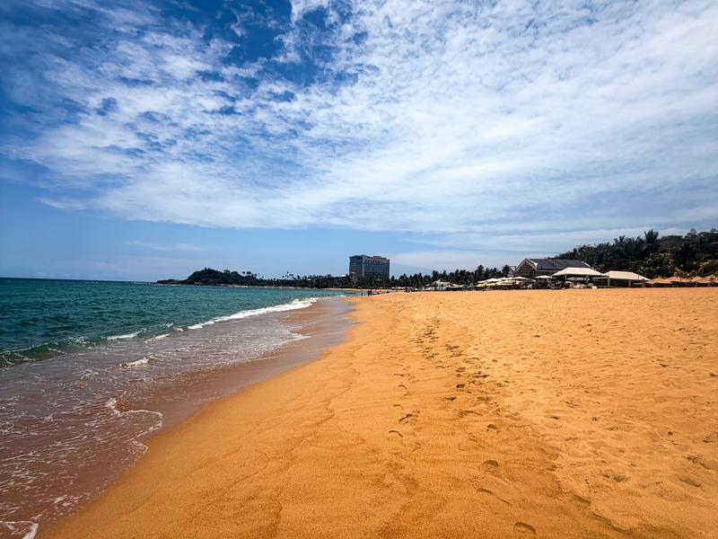 Unawatuna beach